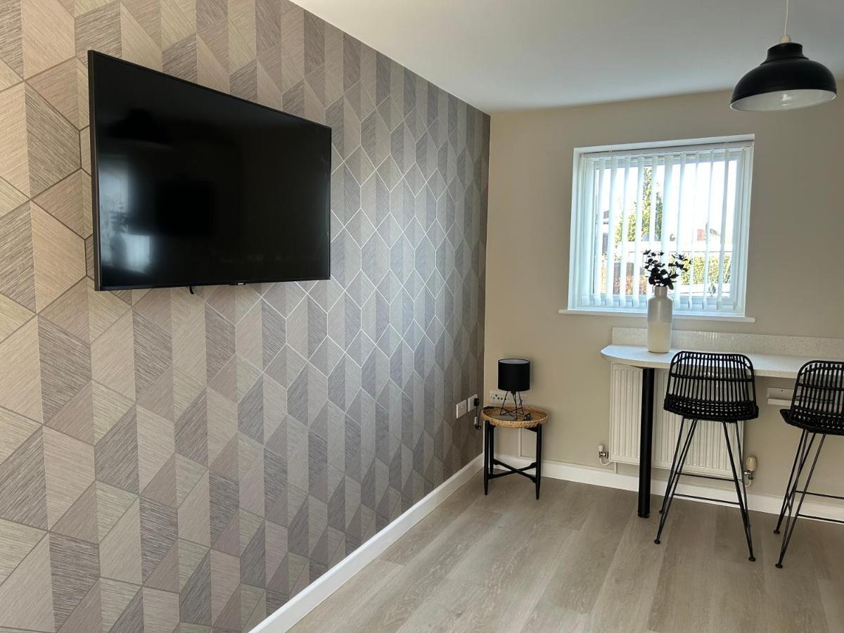 Chapel Court Apartments Cannock Exteriör bild